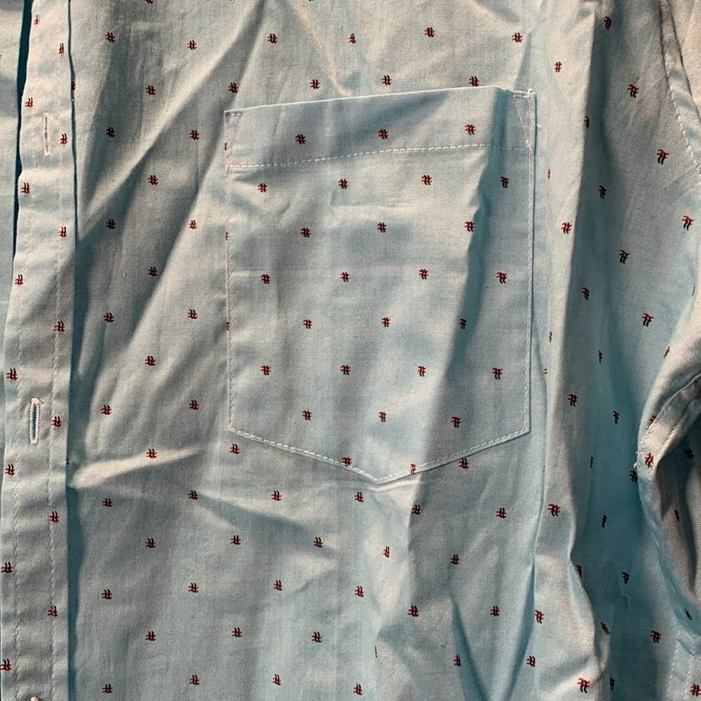 Men’s patterned button down. - Picture 2 of 4